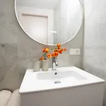 Esplanade Old Town Center - Self Check-in - Fast Wifi - Smart Tv Ryga