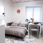 Esplanade Old Town Center - Self Check-in - Fast Wifi - Smart Tv Ryga