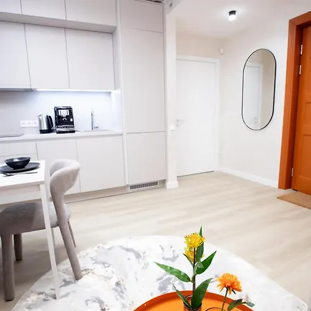 Esplanade Old Town Center - Self Check-in - Fast Wifi - Smart Tv 아파트 리가