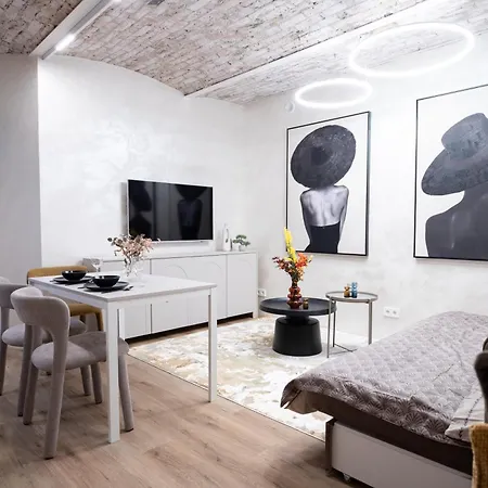 Dzīvoklis Esplanade Old Town Center - Self Check-in - Fast Wifi - Smart Tv *