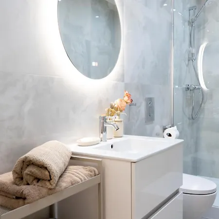 Esplanade Old Town Center - Self Check-in - Fast Wifi - Smart Tv Riga