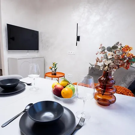 Dzīvoklis Esplanade Old Town Center - Self Check-in - Fast Wifi - Smart Tv *